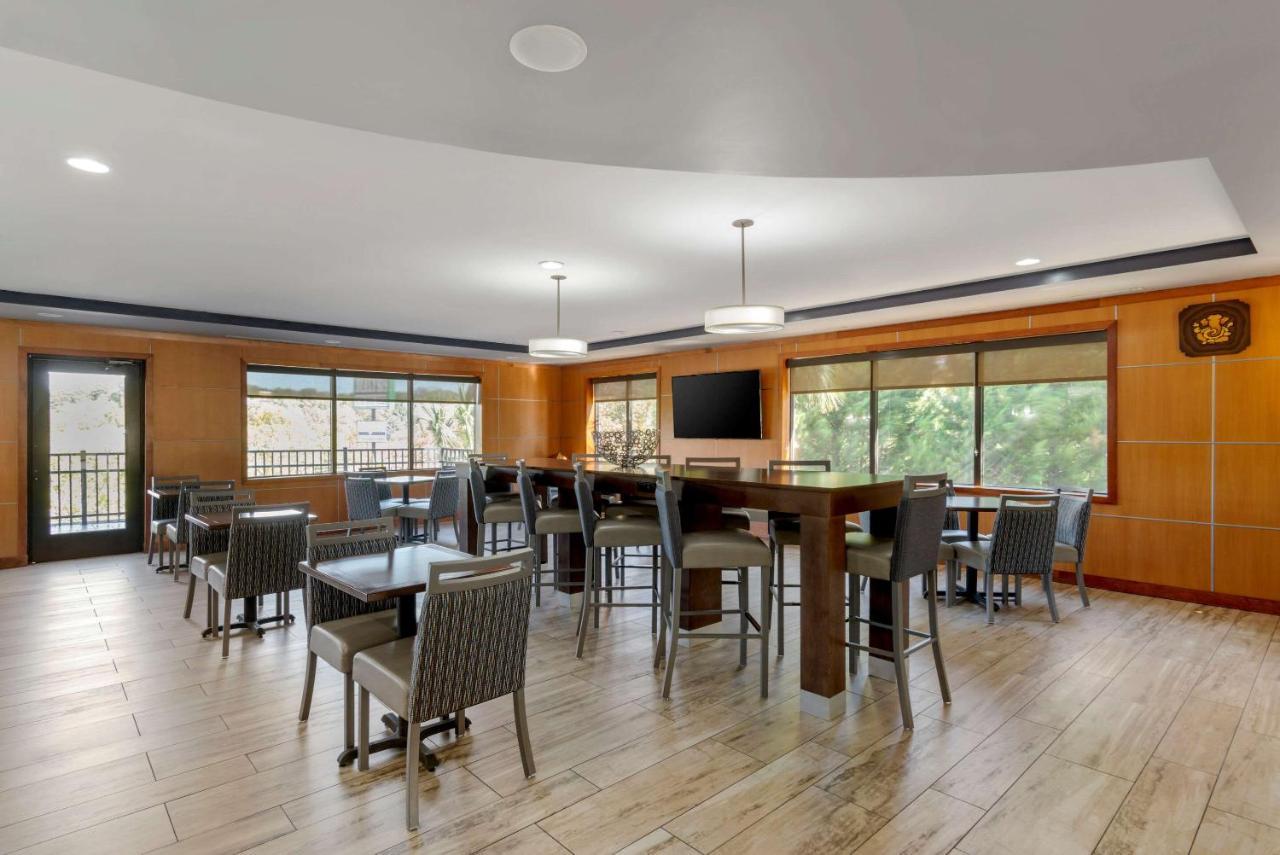 Comfort Suites Stockbridge Atlanta South Exteriör bild
